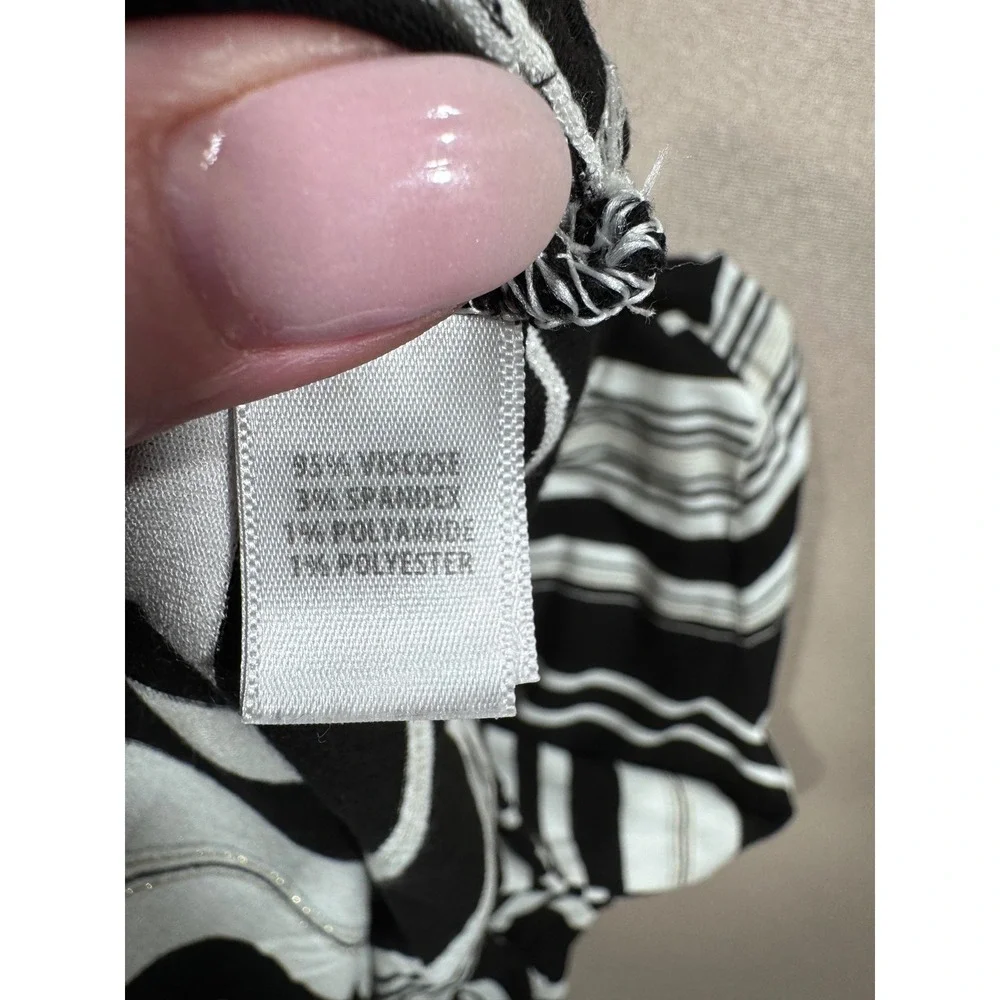 St John‎ Womens Small Black White Striped 3/4 Sleeve Knit Top Metallic Detail